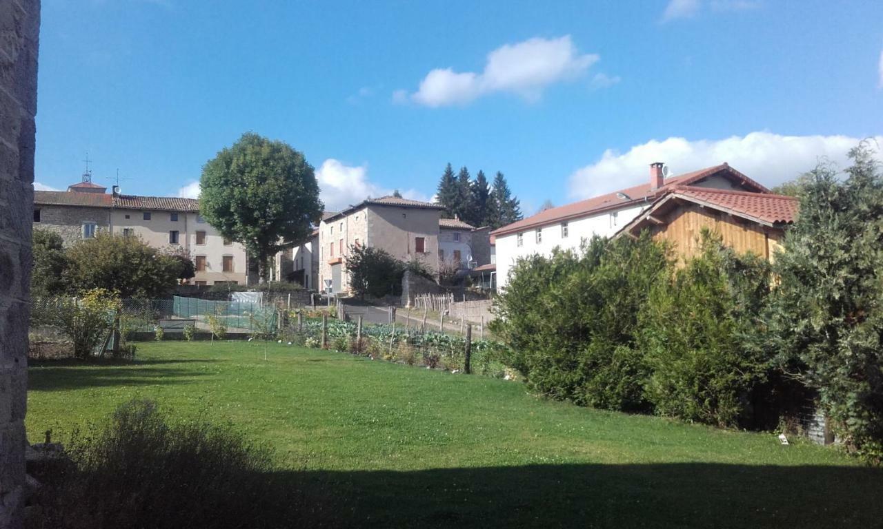 Aux Genets De Josephine Apartment Fournols Luaran gambar