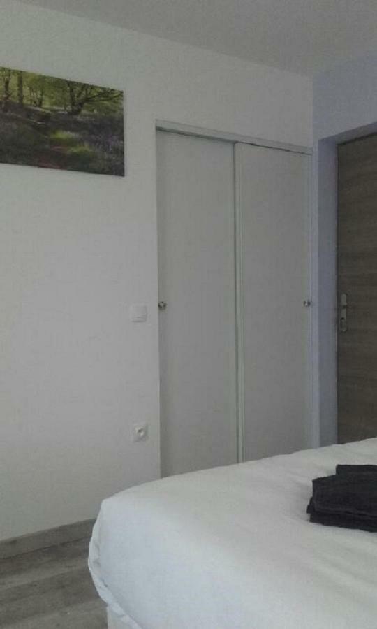Aux Genets De Josephine Apartment Fournols Luaran gambar